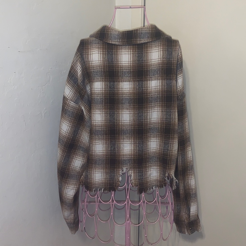 Like New Quin White Cream/Brown Plaid L/S Collared Fringe Shirt- Small - Picture 6 of 10